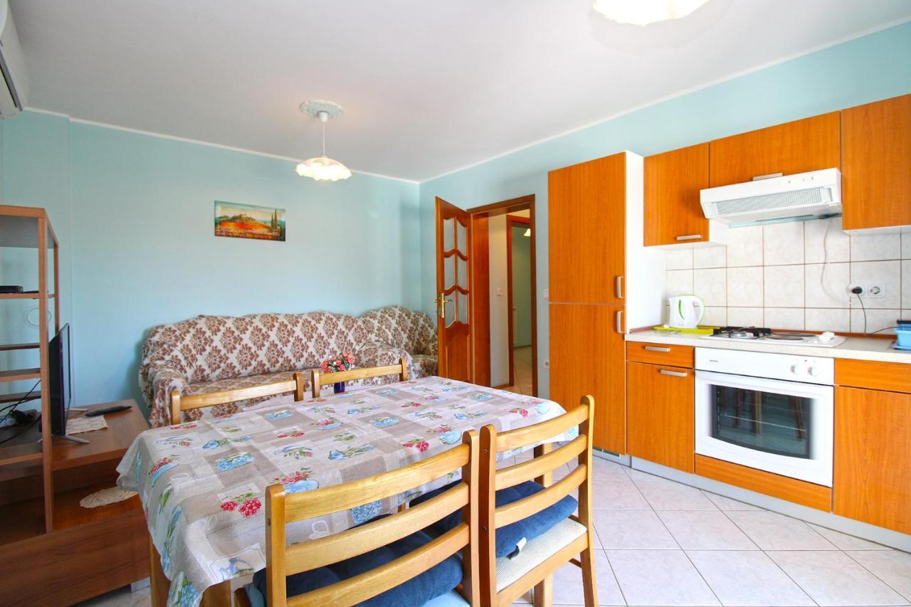 Veroslava 2159 *